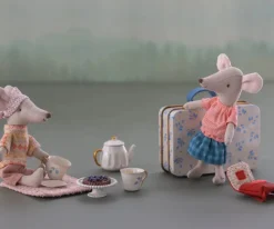 Afternoon Treat Tea Set - Blue Madelaine