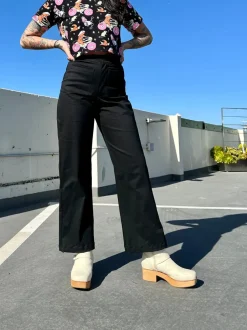 Casual Bell Black