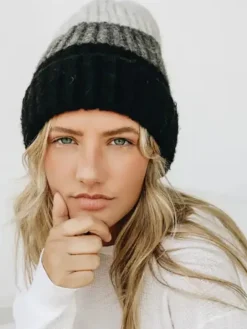 Cozy Color Block Wool Beanie - Black/Grey
