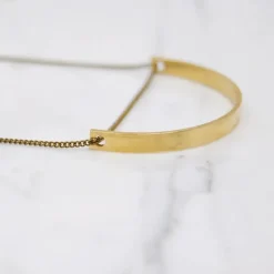 Curved Bar Necklace