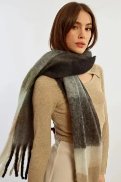 Fringed Check Scarf - Black/Mint