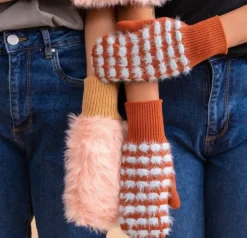 Fur Bubble Dot Mittens