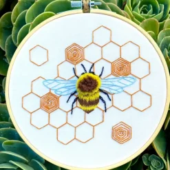Fuzzy BumbleBee Craft Diy Embroidery Kit