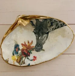 Giraffe Serenity Shells