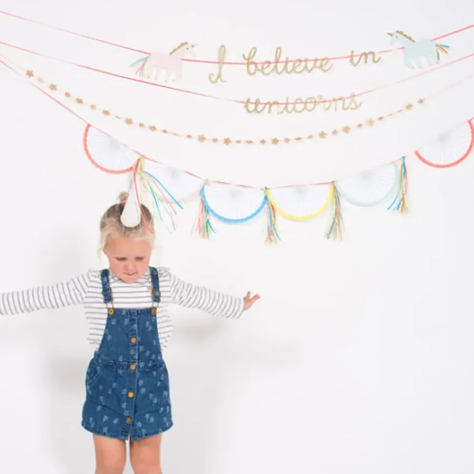 I Believe In Unicorns Garland