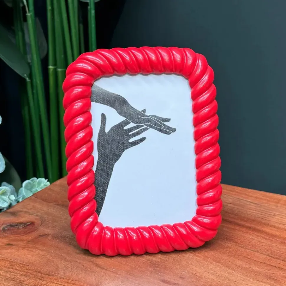 Red Twist-Layered 4x6 Photo Frame