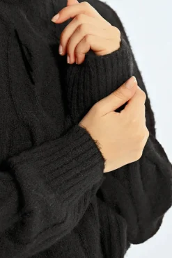 Soft Knit Cable Sweater - Black
