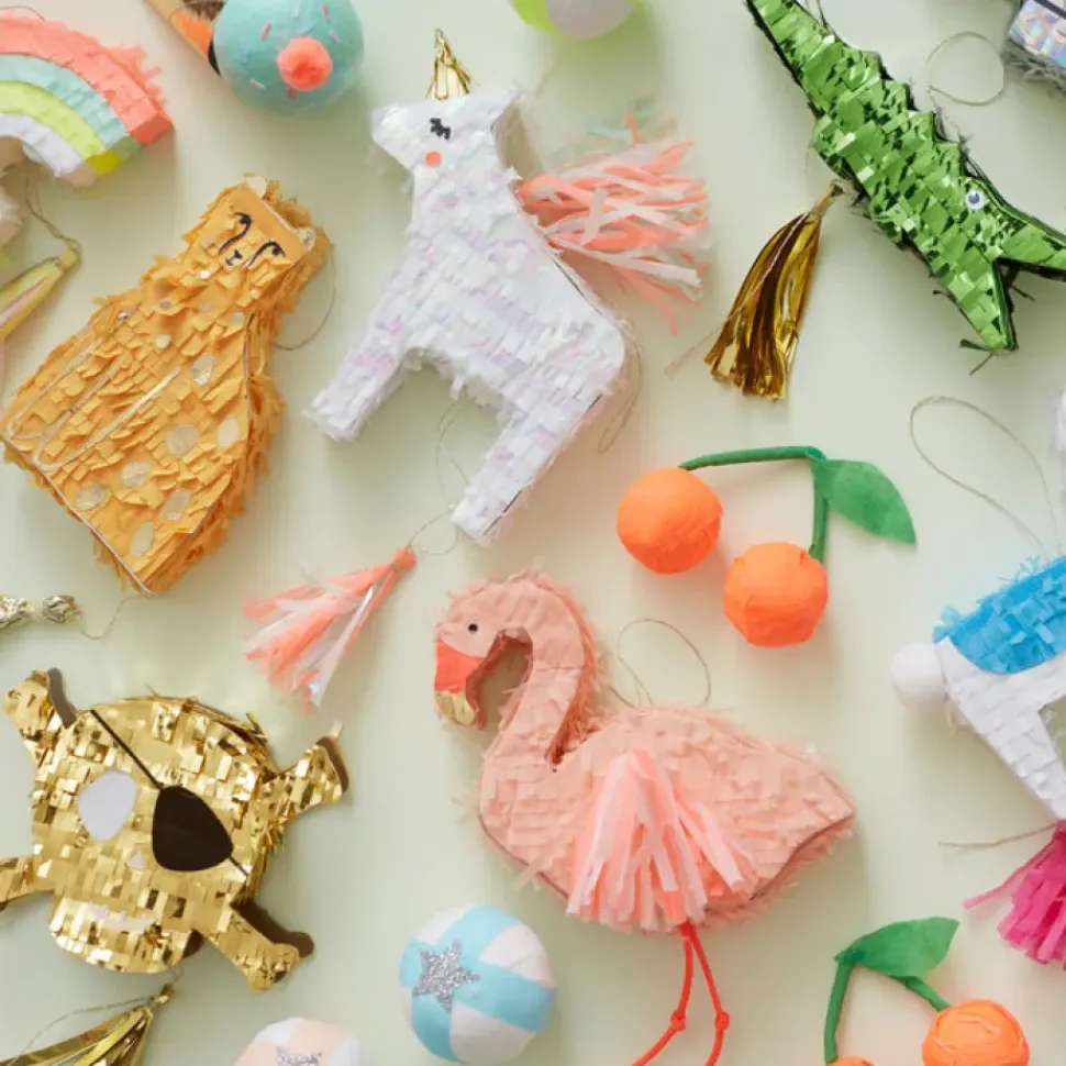 Unicorn Piñata Favor