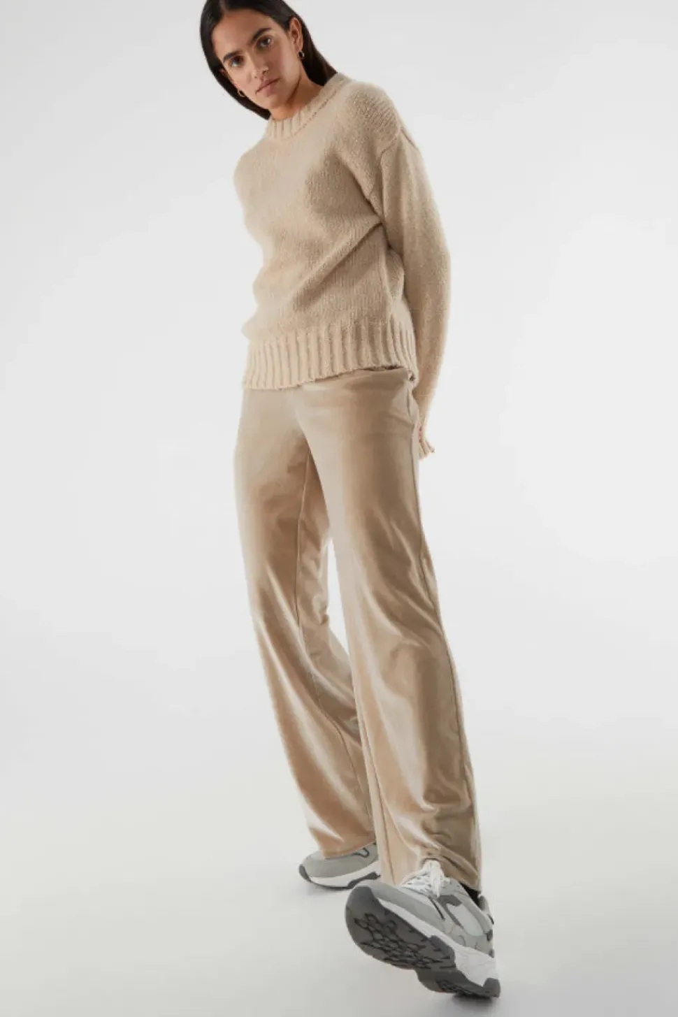 Velvet Stretch Pants - Beige