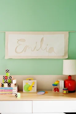 Yellow Owl's Little Prints